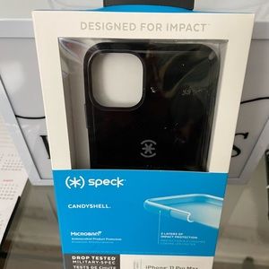🃏IPhone 11 Pro Max Speck Black cell phone case🃏 NWT